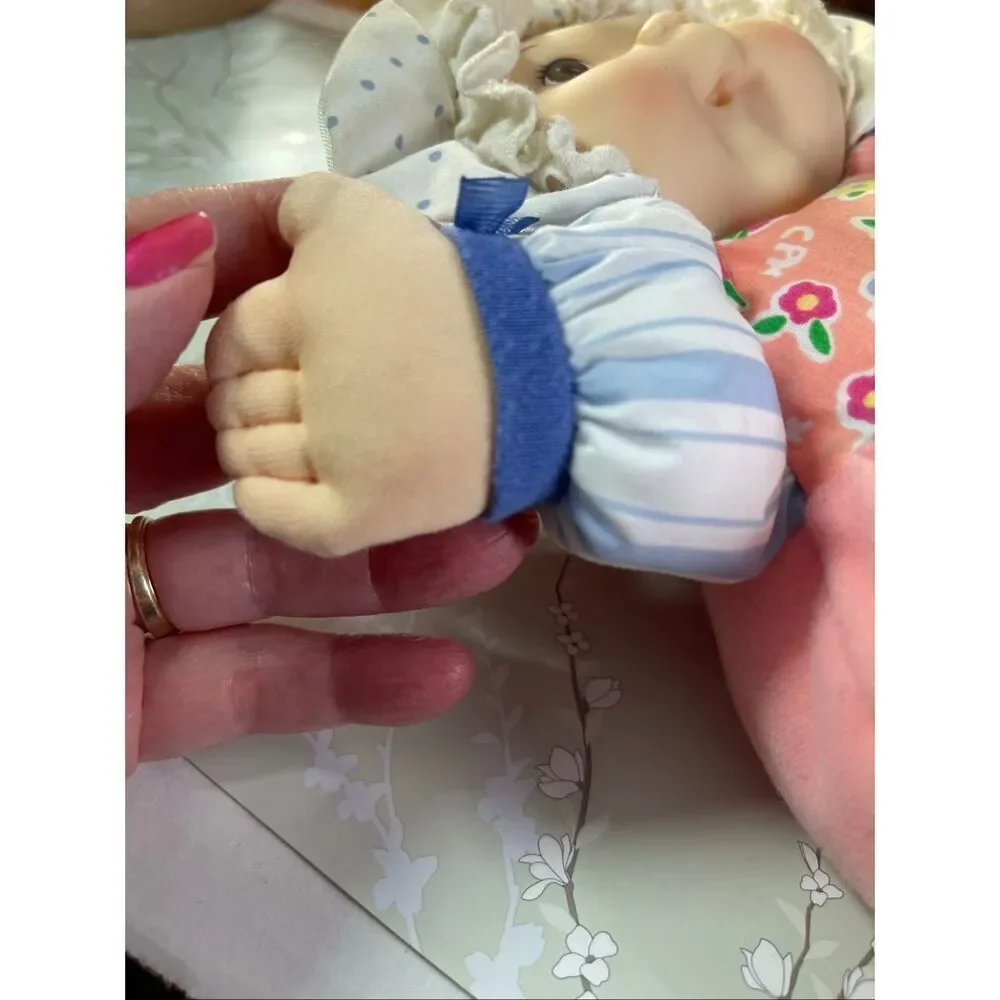 Vintage Cabbage Patch Kids 1995 stuffed rattle doll.